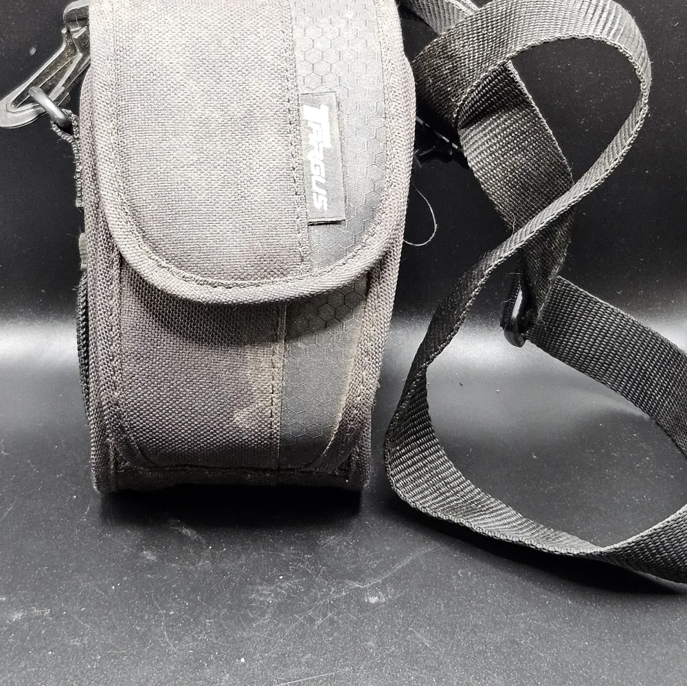 Fujifilm Zoom Date 70 35-70mm Camera And Carrying Case